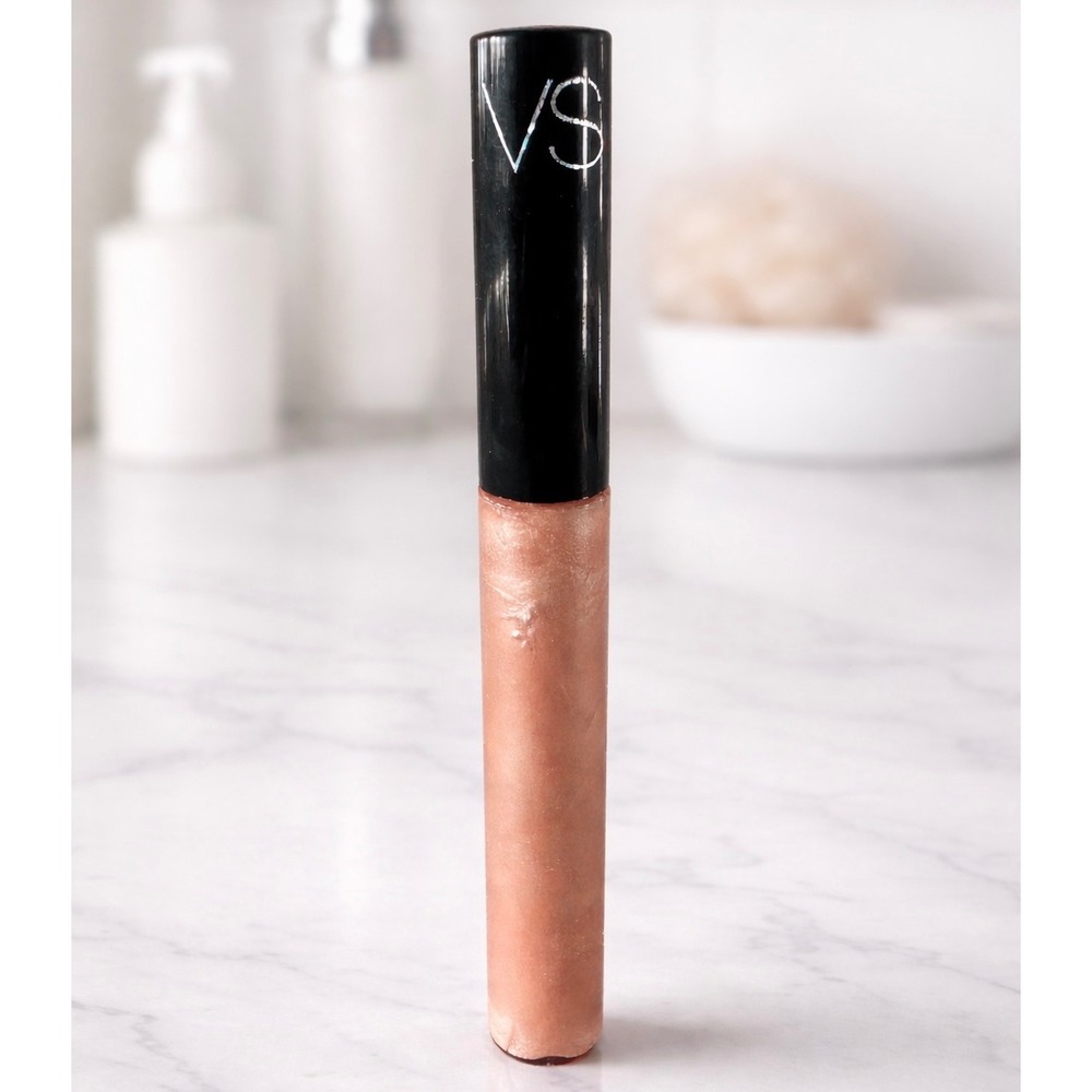 Victorias Secret EMBRACE Lip Gloss Shimmer Peach Pink 4g .14 oz